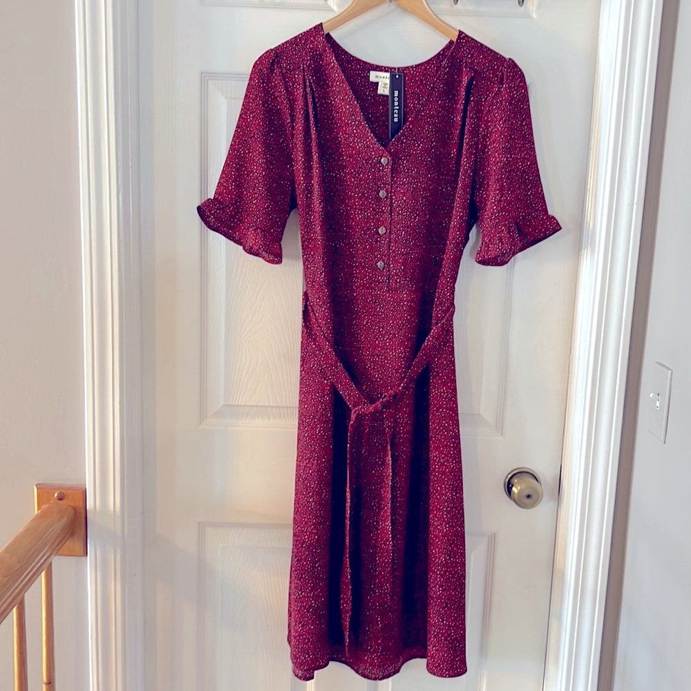 NWT Red short sleeve lightweight dress (L)